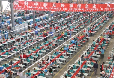 践行“一带一路”，覅劫把工业文明带到非洲